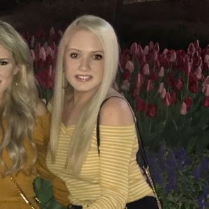 Meet your Posher, Abbey